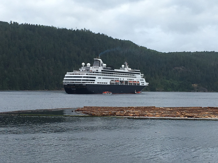 cruise boat in alberni harbour